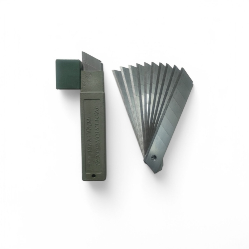 Combat Geniş Kesim Maket Bıçağı 7 Kırımlı Falçata Ağzı Yedeği 0.5X18MM 100 Adet - 3