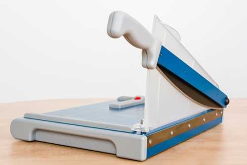 Dahle 560 Korumalı A4 Kollu Giyotin (25 Yaprak Kapasiteli) - 4