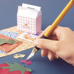 OLFA AK-4 Profesyonel Kretuar Maket Bıçağı (3 Farklı Bıçak Yedekli) - 3