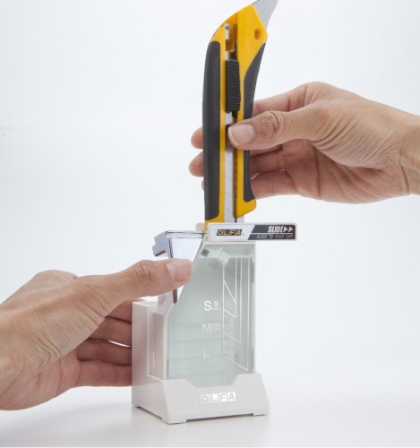 OLFA DC-6 Bıçak Kesme ve Atık Kutusu - 2