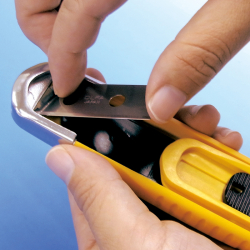 OLFA SK-8 Otomatik Geri Kapanan Bıçaklı Profesyonel Maket Bıçağı - 5
