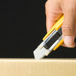 OLFA SK-9 Otomatik Geri Çekilebilir Bıçaklı Koli Açabilen Maket Bıçağı - 3