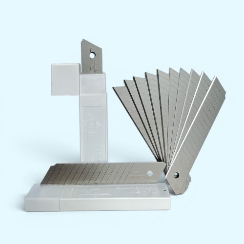 ZORRO 1404 Geniş Maket Bıçağı Yedeği 18mm 14 Kırımlı ( 1 Tüp ) - 1
